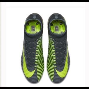 Soccer cleats